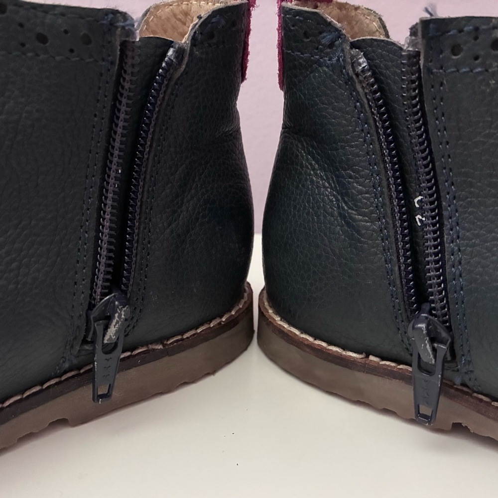 Mini Boden Size 32 Leather Chelsea Boots - Picture 9 of 15